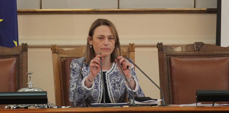 Шефът на КЕВР дава обяснение за цената на тока